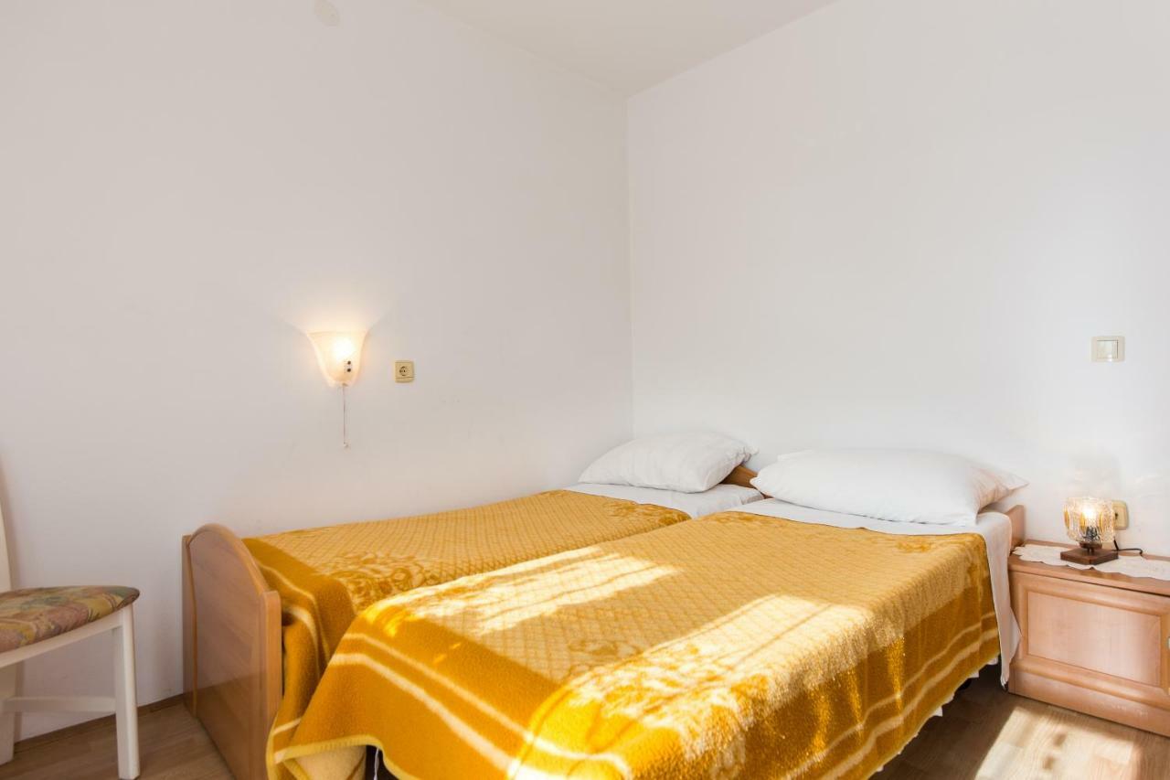 Apartment Pavacic Krk Town Bagian luar foto