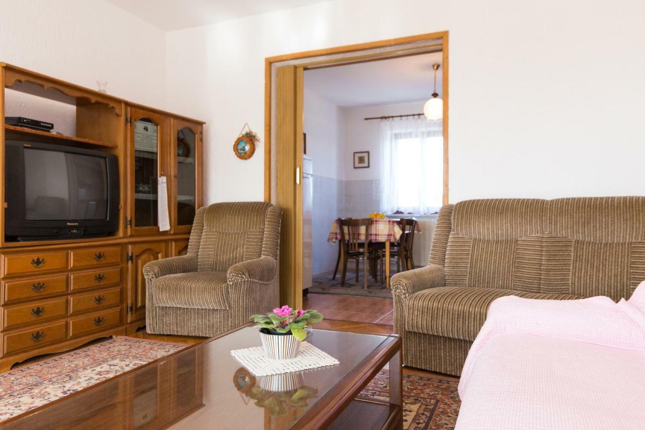 Apartment Pavacic Krk Town Bagian luar foto